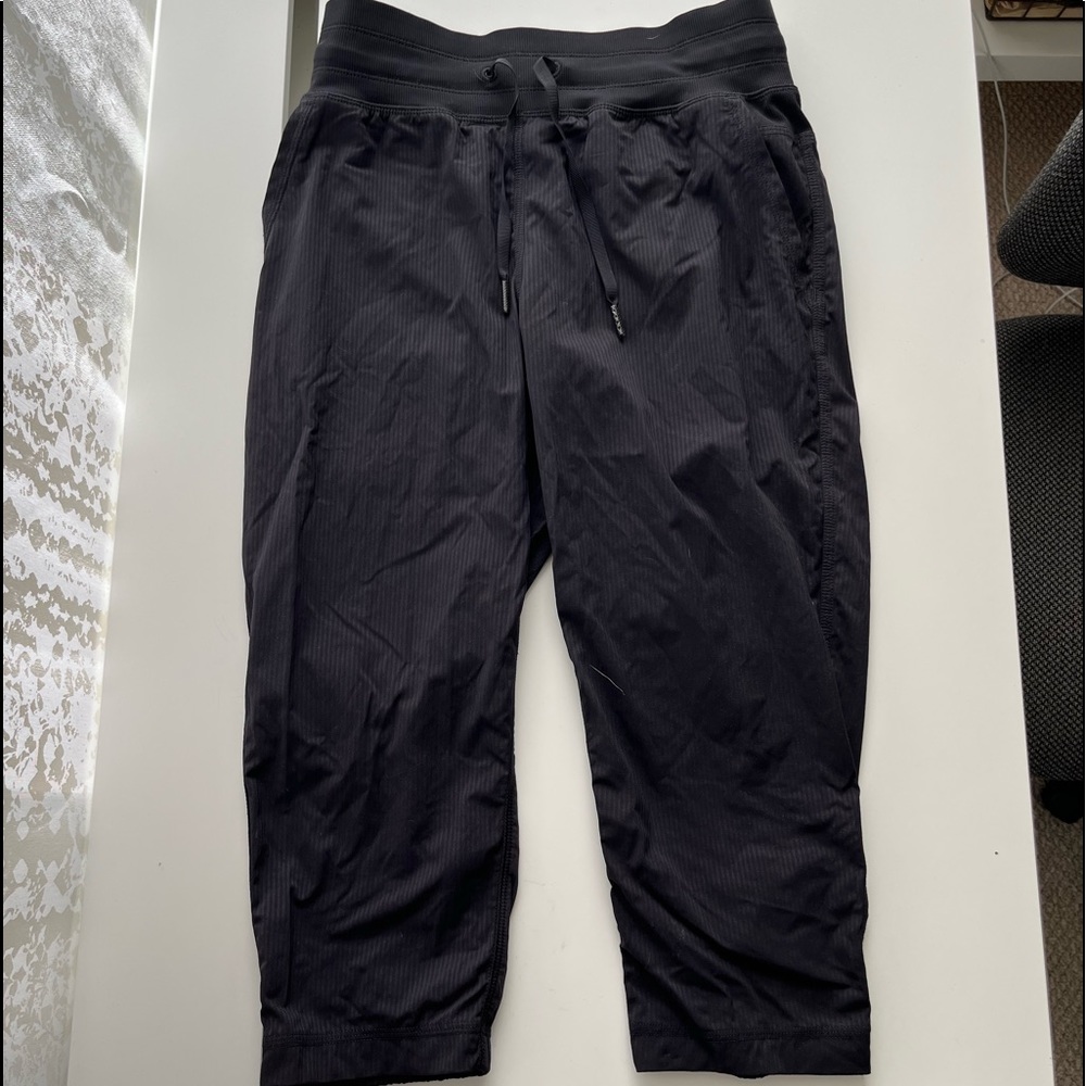 Slightly used Lululemon Dance Studio Joggers in capri length.